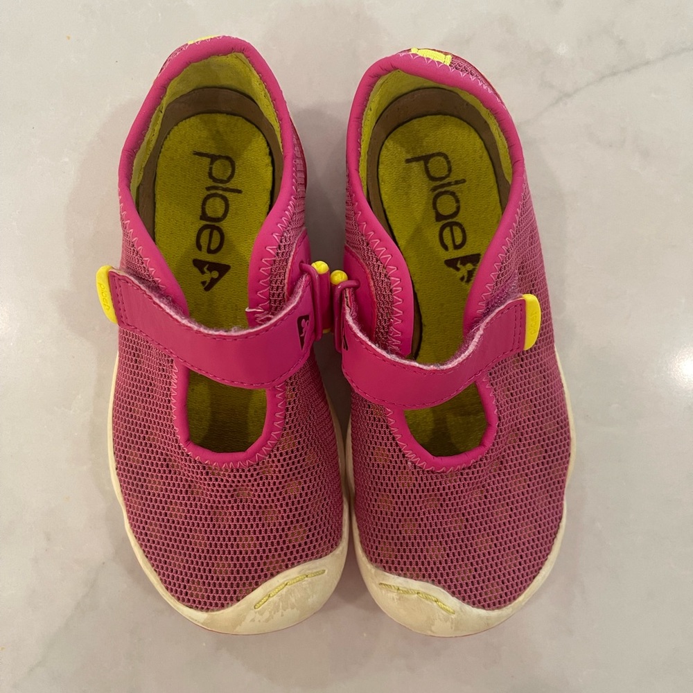 Girls Plae Shoes Size 11